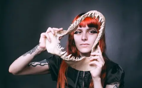 Branca Trigo Cabaleiro presenta "especies invasoras" en la Librería NUMAX